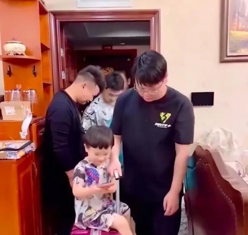 暑假花舅舅6万的外甥们，国庆节又来了，背后到底有着怎样宽宏大量的舅妈？