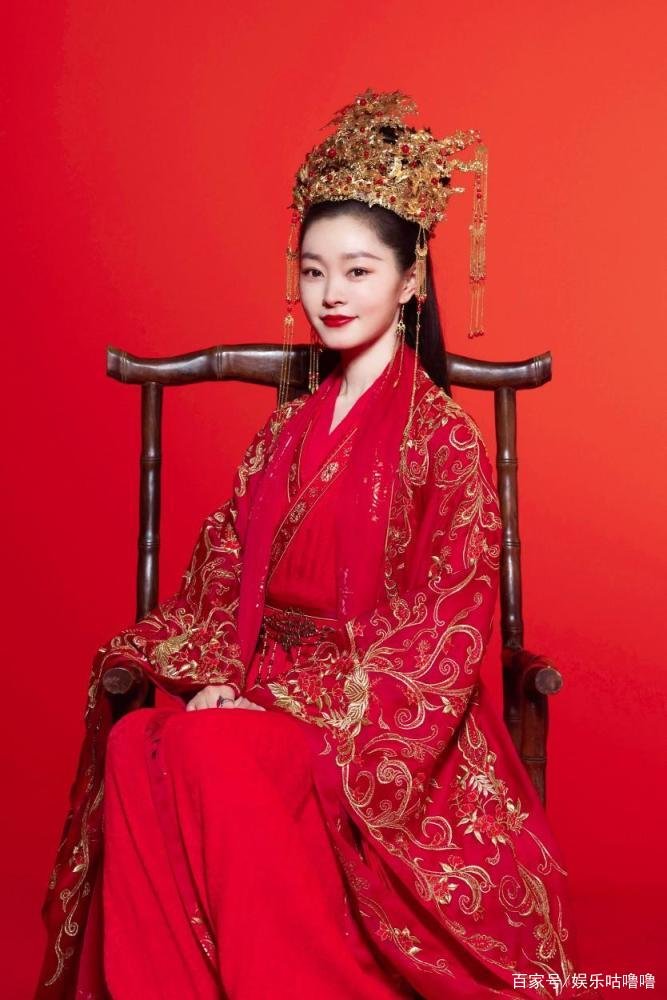 宋轶和郭麒麟官宣“结婚”，深夜表白我们永远在一起，你会嗑这对cp吗？