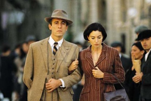 堪比《365dni》的美剧有那些