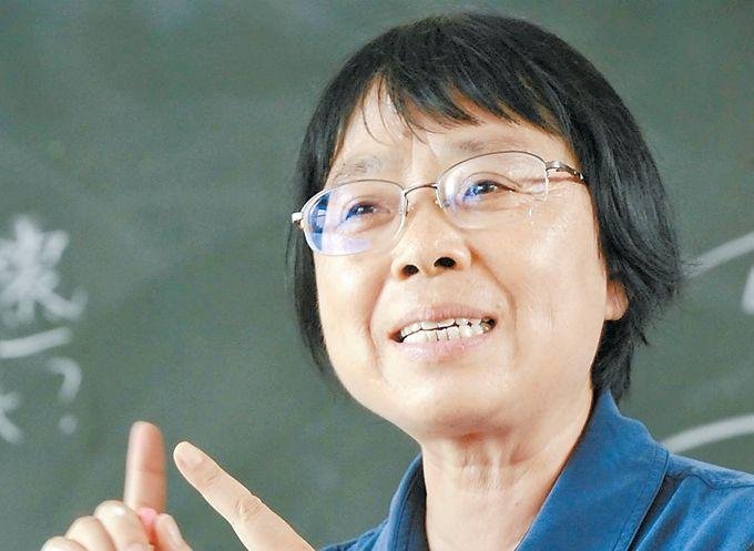 张桂梅说女高校训给了孩子们自信，你赞成她的说法吗？