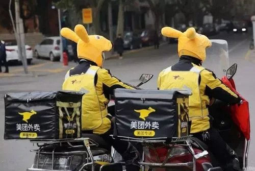 郑州一小区被美团外卖骑手“集体孤立”，事件的背后到底是谁对谁错？