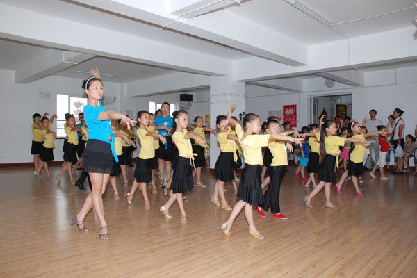 四步舞基本步法教学视频教学