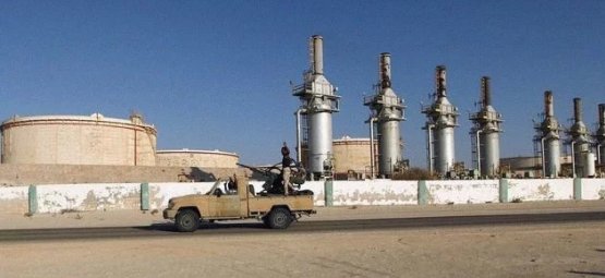 我国油价第五次下调,这么频繁下调的原因是什么?