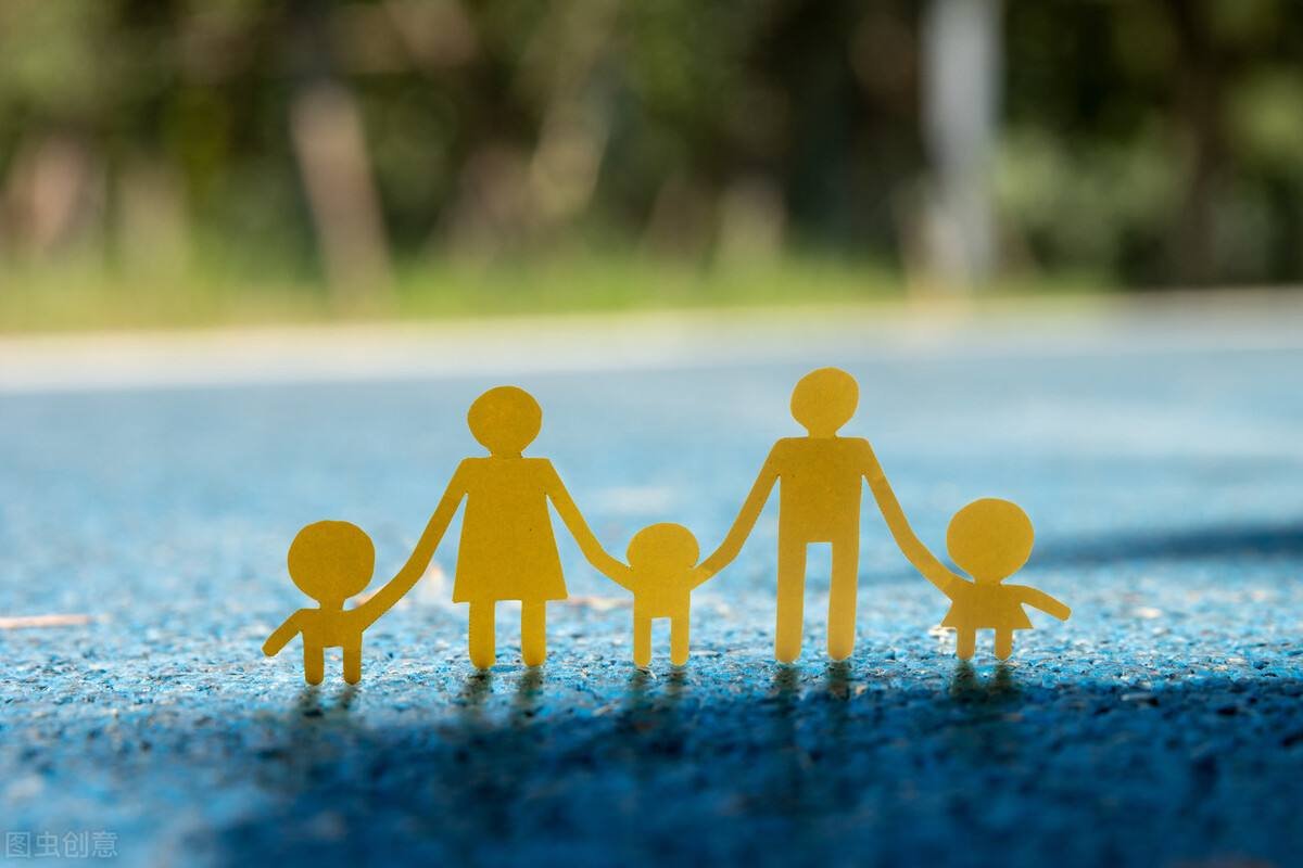 张雪峰提议三胎家庭免学费，你支持这一建议吗？