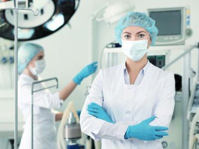 石家庄疫情发布会上，发言人为延迟发布道歉，此次会议的重点是什么？