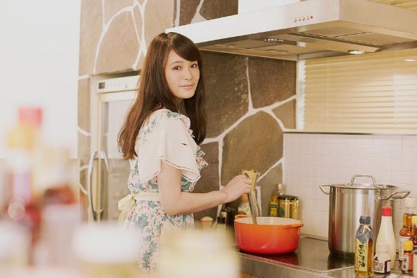 据日媒报道，演员田中圭官网宣布其确诊新冠，日本还有哪些明星感染了新冠？