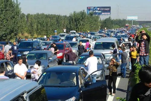 五一调休被吐槽，中秋假期变鸡肋，调休假是众口难调还是根本没必要？