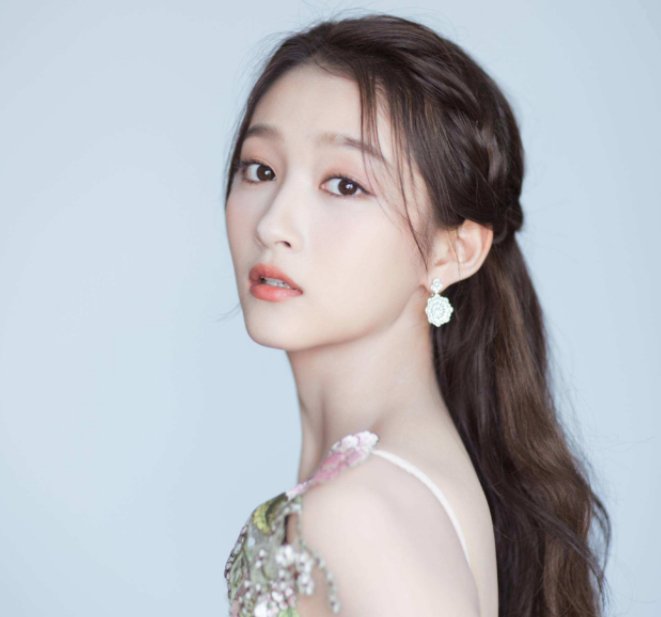 为什么关晓彤叫京圈格格，什么来源啊？