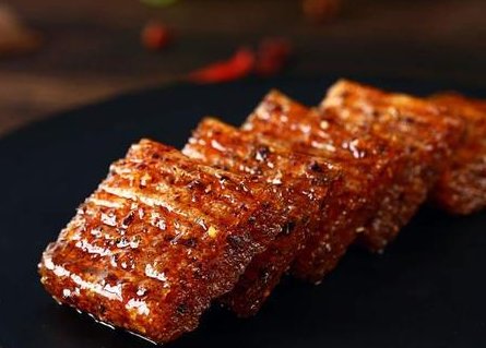 辣条是哪个人发明的？