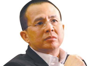 李泽楷力捧25岁模特，曾交往12位知性美女，他的情史有多丰富？