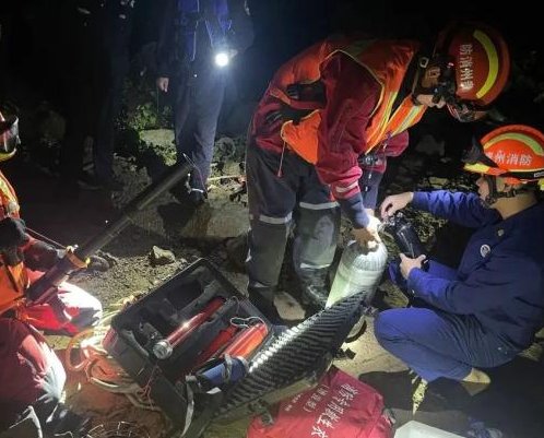 贵州一对情侣溶洞露营遇暴雨被困，最后他们是如何得救的？