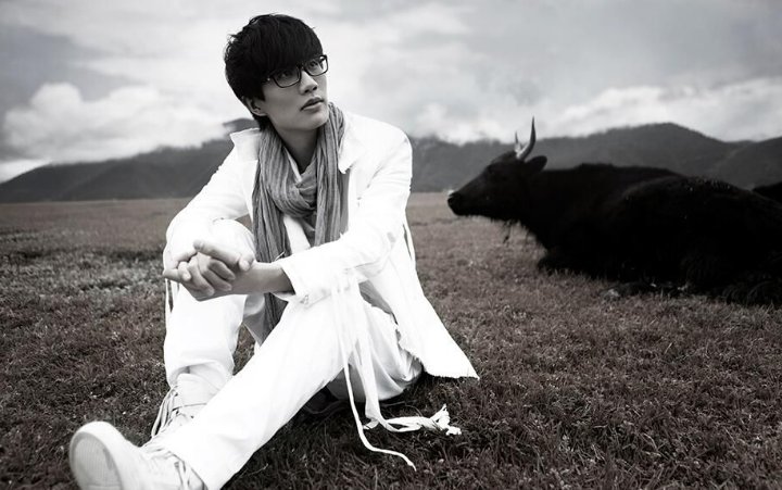 断桥是否下过雪我望着湖面是什么歌，什么歌曲的歌词