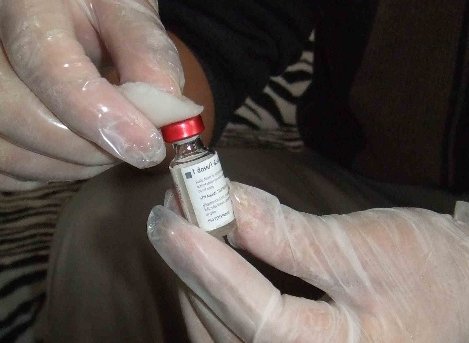 如何自己给小狗打疫苗