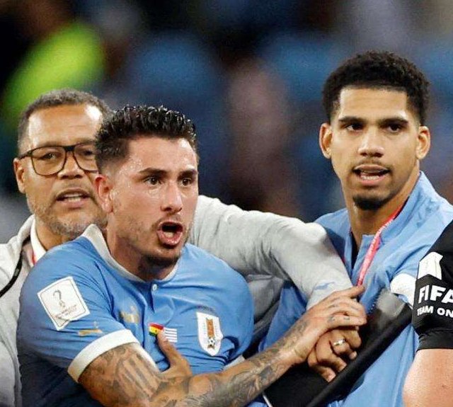 国际足联对乌拉圭足协和卡瓦尼等球员展开了调查,究竟发生了什么呢?