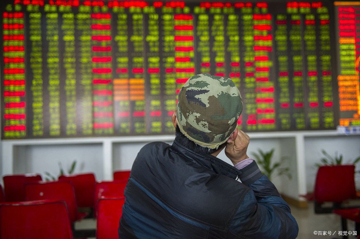 A股为什么会大跌70个点？原因是什么？还会继续大跌吗？