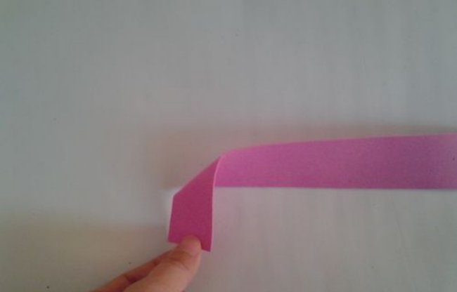 怎么用海绵纸做玫瑰花