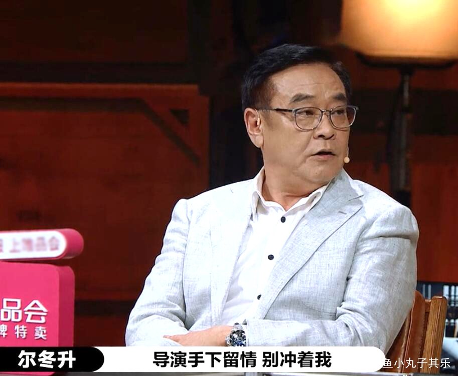 尔冬升怼哭郭敬明算什么，看央视“扒光”郭敬明不更解气？