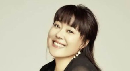 正式官宣!52岁李菁菁和老公刘振离婚!他们离婚的原因是什么?