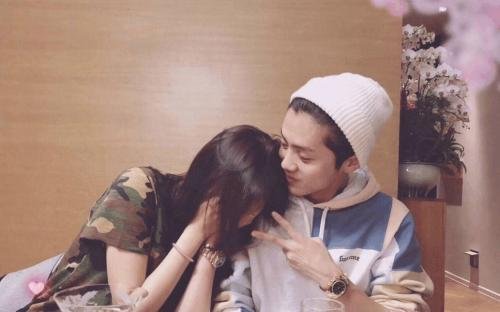 鹿晗粉丝换头像，是因为不满意关晓彤吗？