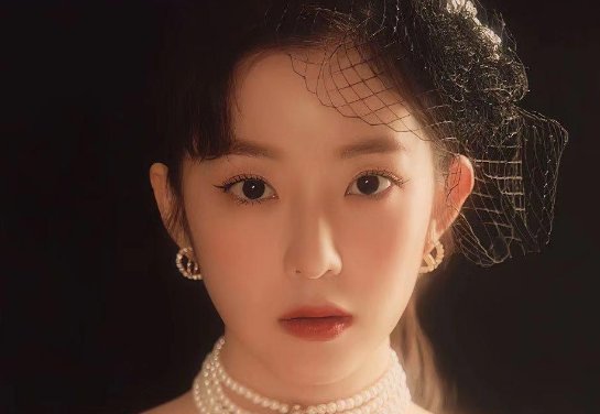 姐姐的腿不是腿，塞纳河畔的春水是什么歌曲