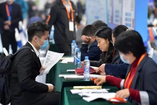 事业单位招聘不得限制毕业院校，你如何看待这一规定？