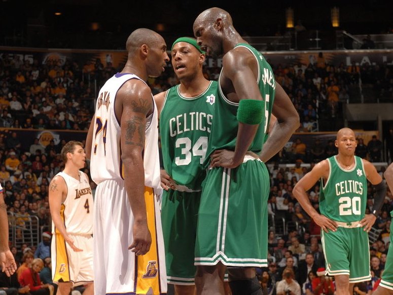 10总决赛第七场，加索尔19分18篮板，那FMVP科比什么数据？