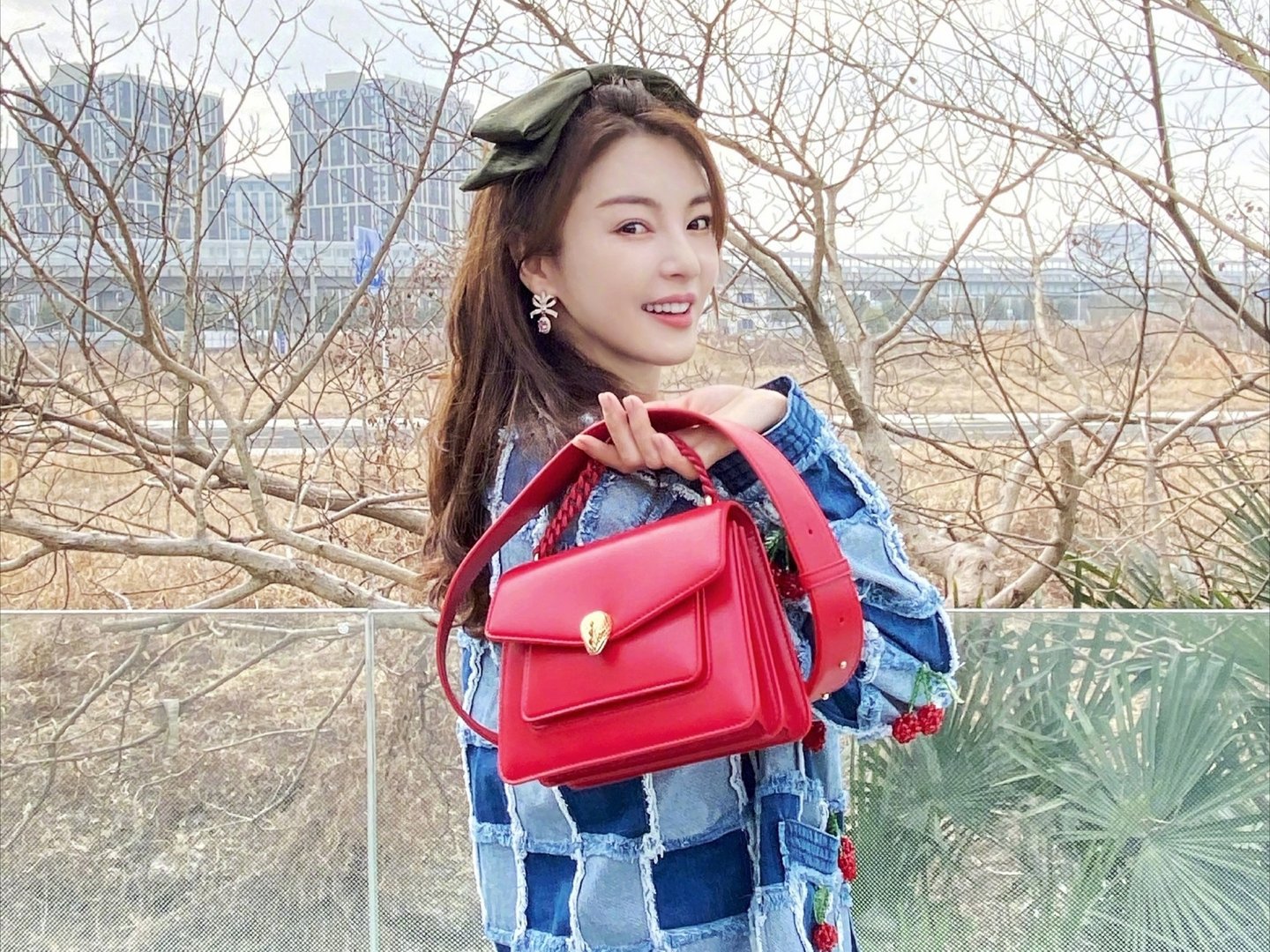 李柄熹送张雨绮小提琴当定情礼物，你如何看待这一定情礼物？