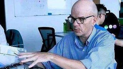 美国落魄科学家，戴维·布雷迪投奔中国，为何会在我国研发10亿级相机？