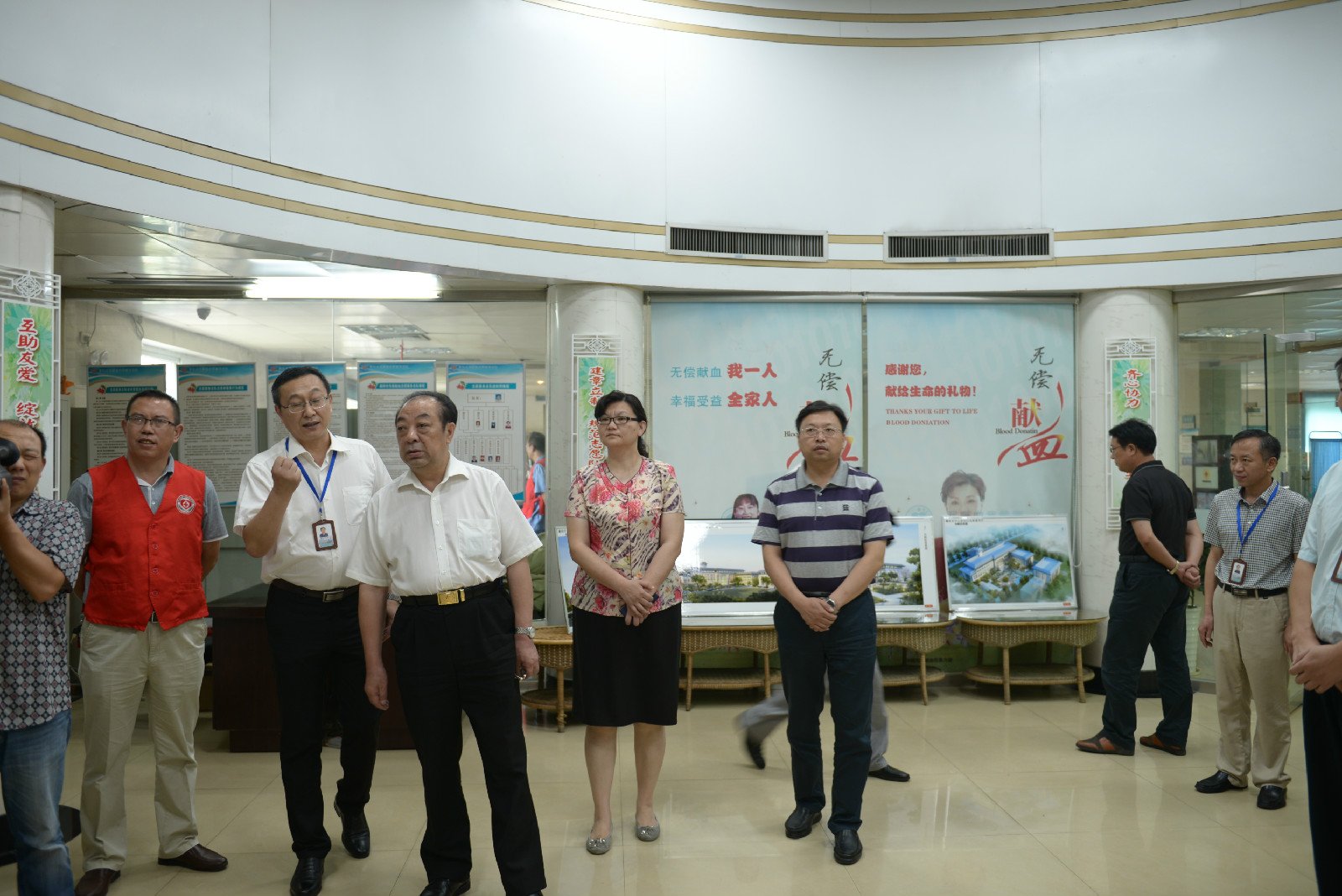 襄阳市卫生局的主要职责