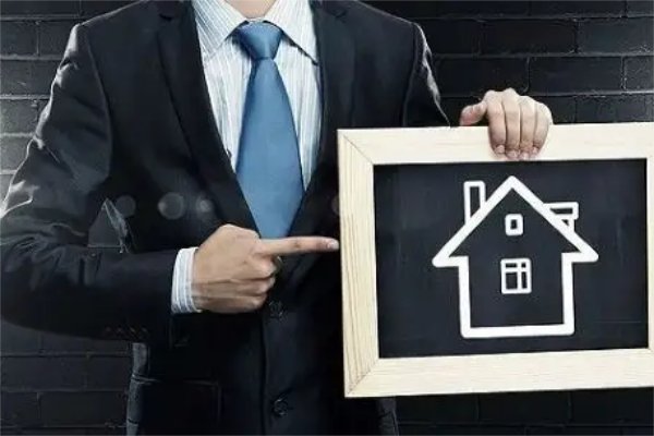 武汉人大毕业生回应从事房产中介：做一行，爱一行，这一职业如何？