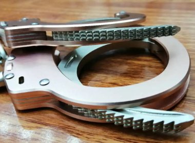 男子约女网友遭“仙人跳”被抢5万余元！见网友时，该防范哪些风险？