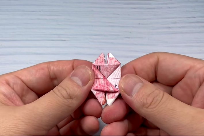 人民币怎么叠玫瑰花