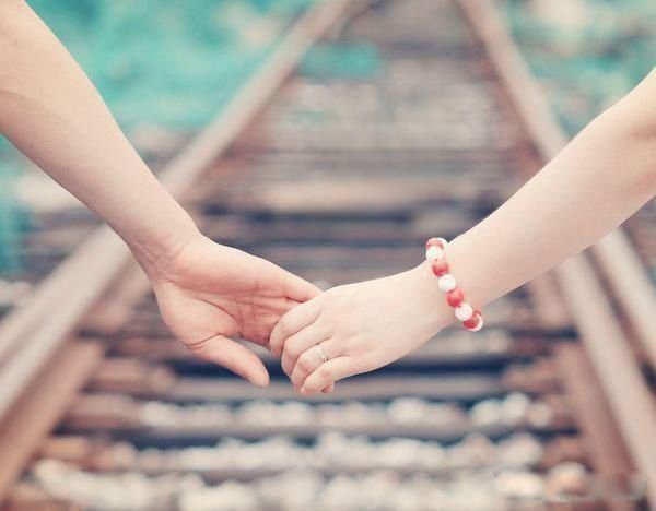 异地恋见面男生会有多疯狂？