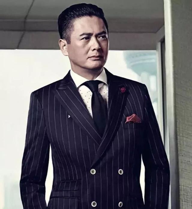 一生不与成龙合作，大骂刘德华算什么东西，这个人是谁呢？