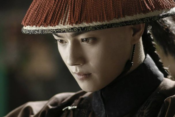 《还珠格格》中的尔康，在历史上是否有原型？