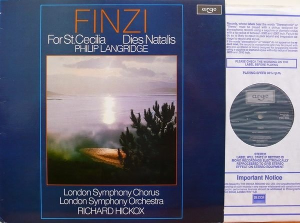 圣西利亚高中部的内容介绍