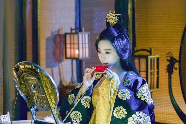 公公看上了儿媳妇，但怕别人说闲话，为何后面让她去当尼姑？