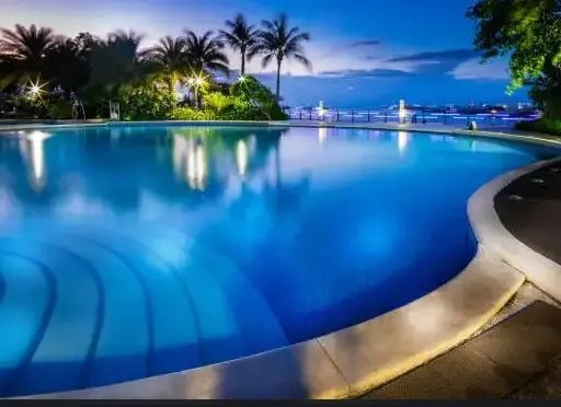 三亚旅游局回应“续住按门市价5折”：应为预订价半价！对商家是否公平？