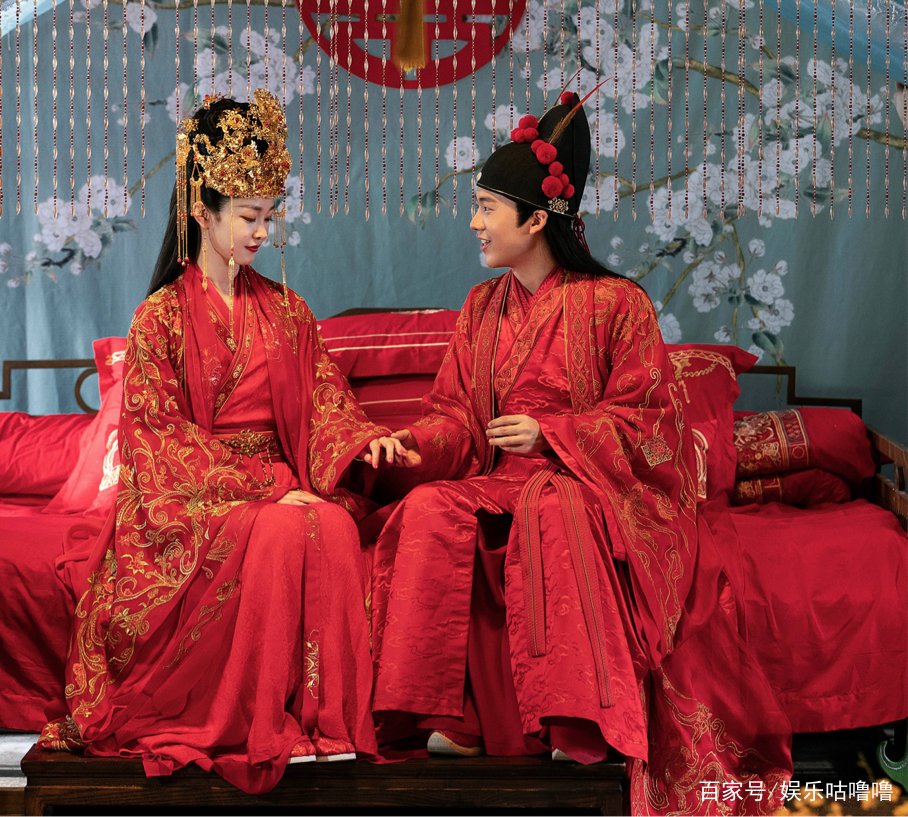 宋轶和郭麒麟官宣“结婚”，深夜表白我们永远在一起，你会嗑这对cp吗？