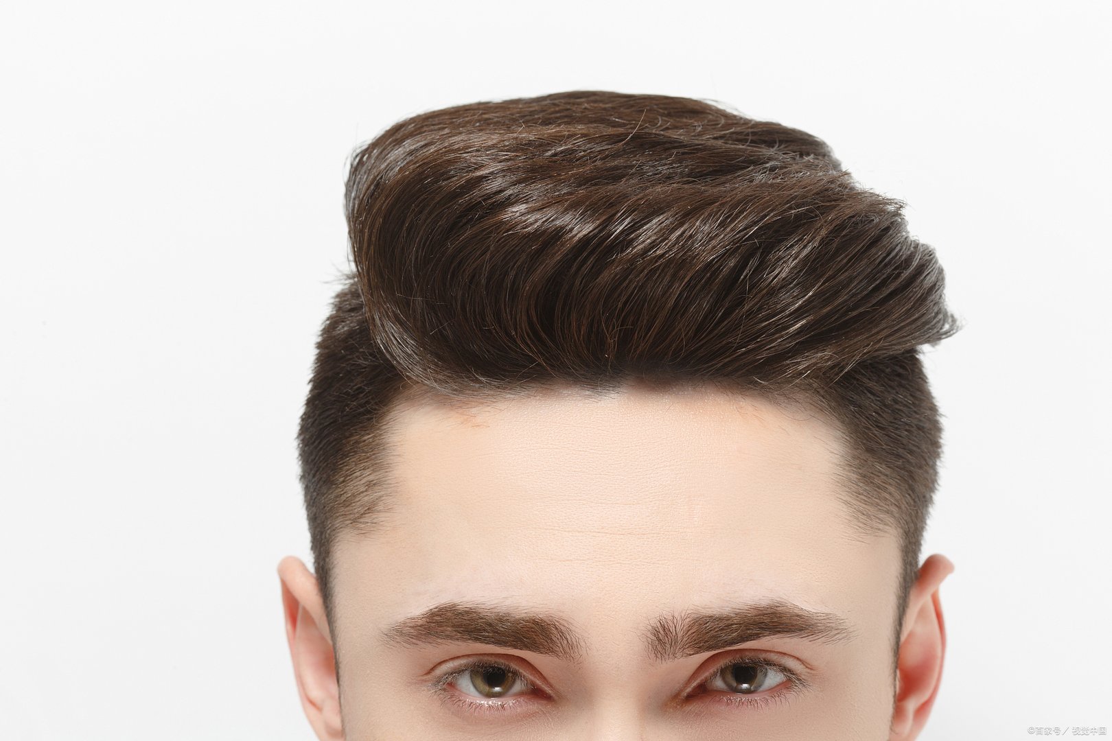 栗子头是最近很火的一个男生发型，那么，栗子头的发型比较适合什么脸型呢？