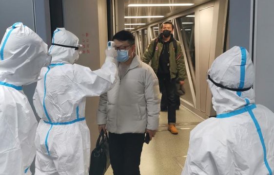 男子来沪就医病逝，陪同妻子流落街头，目前是否得到了救助？