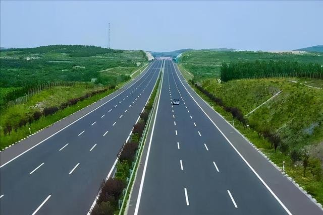 2022年元旦期间，在高速行驶免费吗？