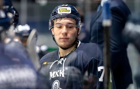 被球击中身亡的俄罗斯冰球运动员，你知道这个运动员是谁吗？