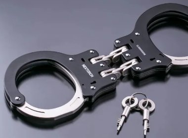 男子约女网友遭“仙人跳”被抢5万余元！见网友时，该防范哪些风险？