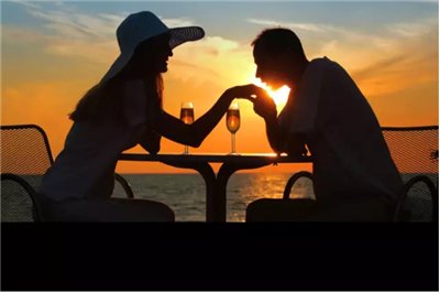 如何撩男票，把他吃的死死的呢