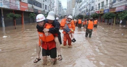 洪水夜袭,妻子遇难前发出诀别短信,当时她的心理是怎样的?