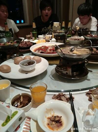 公开场合，老公要带我去参加饭局，怎么办？