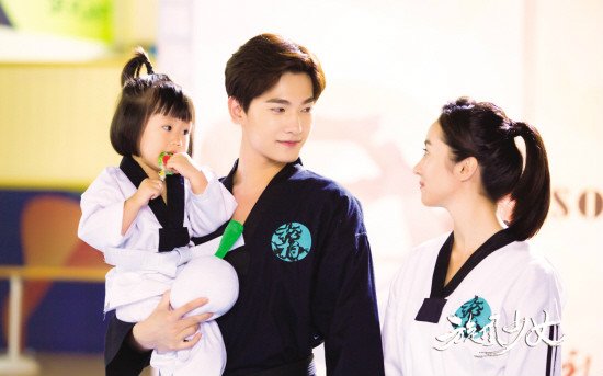 旋风少女中芽芽是谁扮演的？