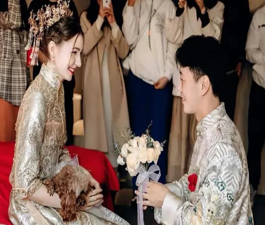 白俄女孩跨越万里远嫁中国：不要车房，不要彩礼，为何国外没有彩礼这一说？