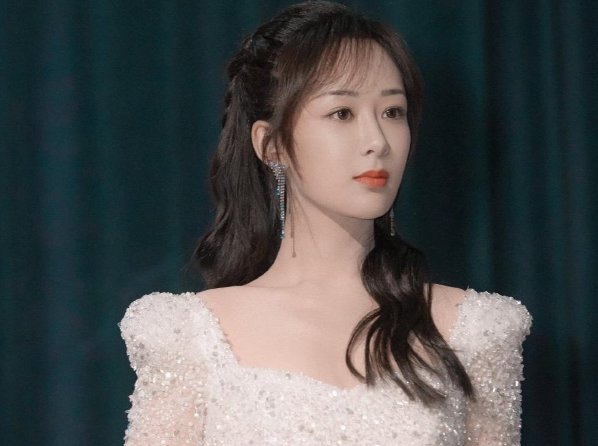 张艺兴叫杨紫姐姐,他为何会这么叫杨紫?